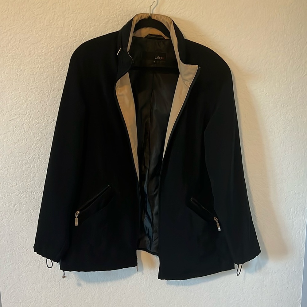 Utex black zip up jacket